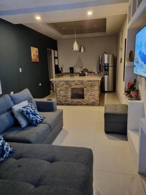 Appartement Pura Vida Apartament 5 Min Near Aiport No Parking Site à Alajuela Extérieur photo